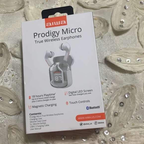 Aiwa Prodigy Micro True Wireless Earphones - Picture 5 of 7